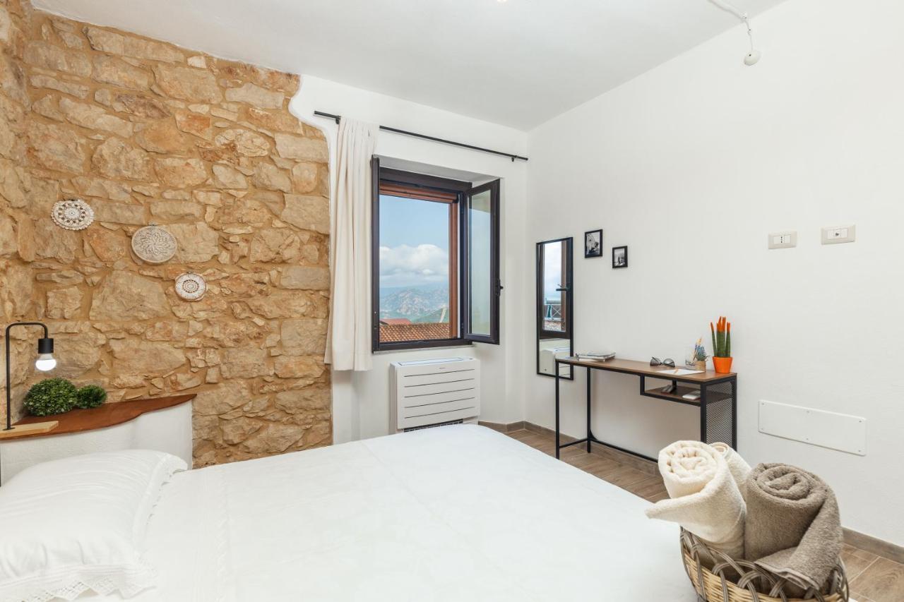 Ferienwohnung Dommu Anna Baunei Exterior foto
